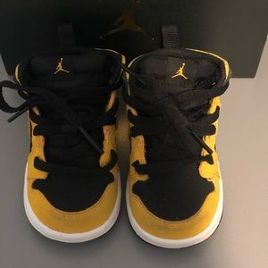 Jordan 1 Mid